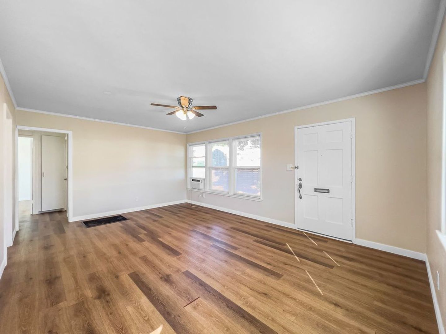 2332 Westwood St – photo 5