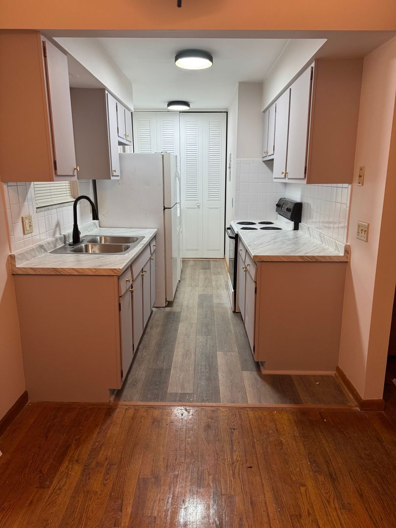 565 West Ave unit 565 West Ave #13 – photo 3