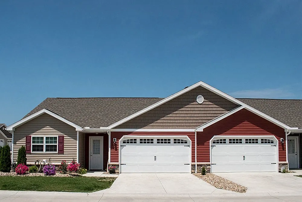 Redwood North Ridgeville Meadow Lakes Blvd – photo 3
