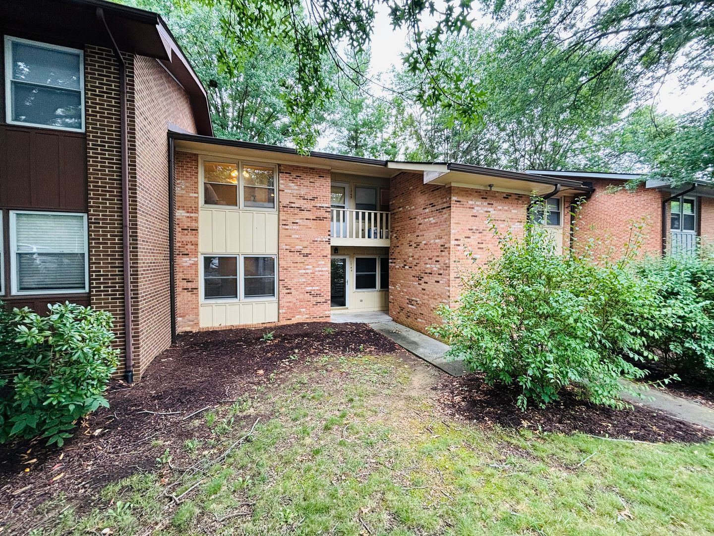 1744 Donlee Dr – photo 1