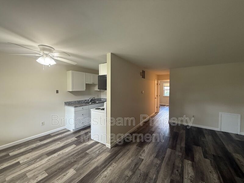 4352 Sunray Rd unit 3 – photo 1