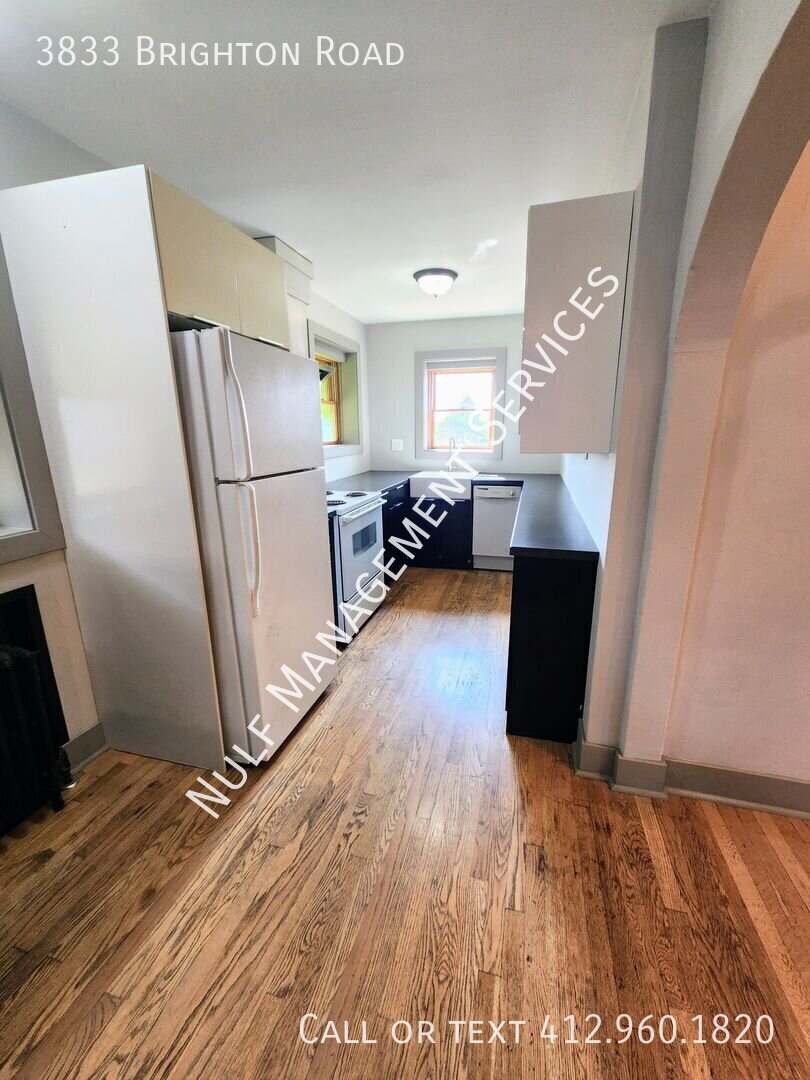3833 Brighton Rd – photo 2