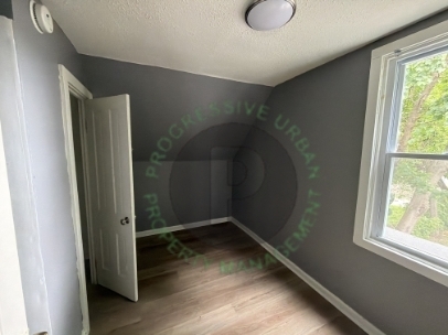 4144 Hyde Ave – photo 3