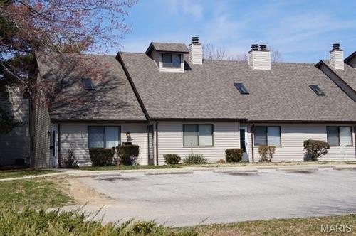 810 White Oak Dr #1 – photo 1