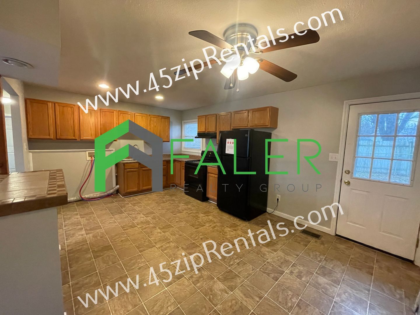 1244 Frost Cir – photo 4