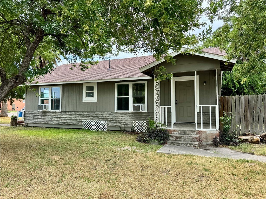 500 W Merriman St – photo 1