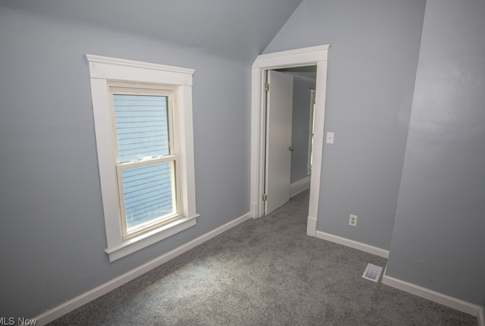 1215 E 113th St – photo 5