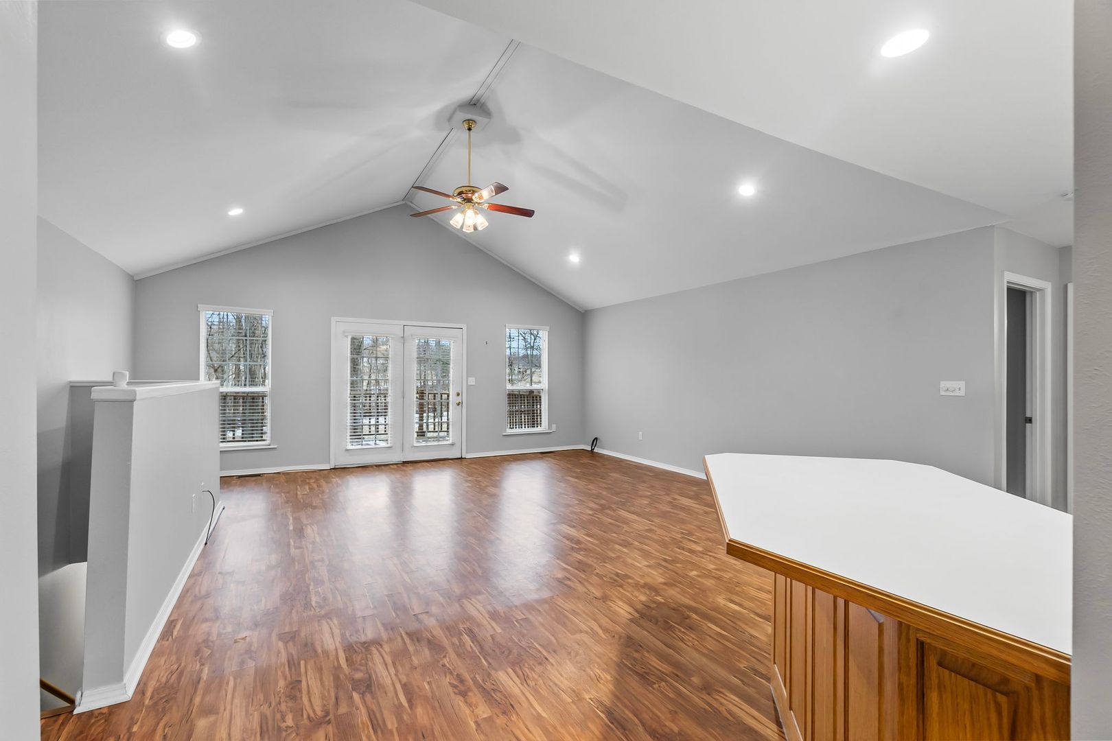 911 Stonebridge Dr unit 911 – photo 3