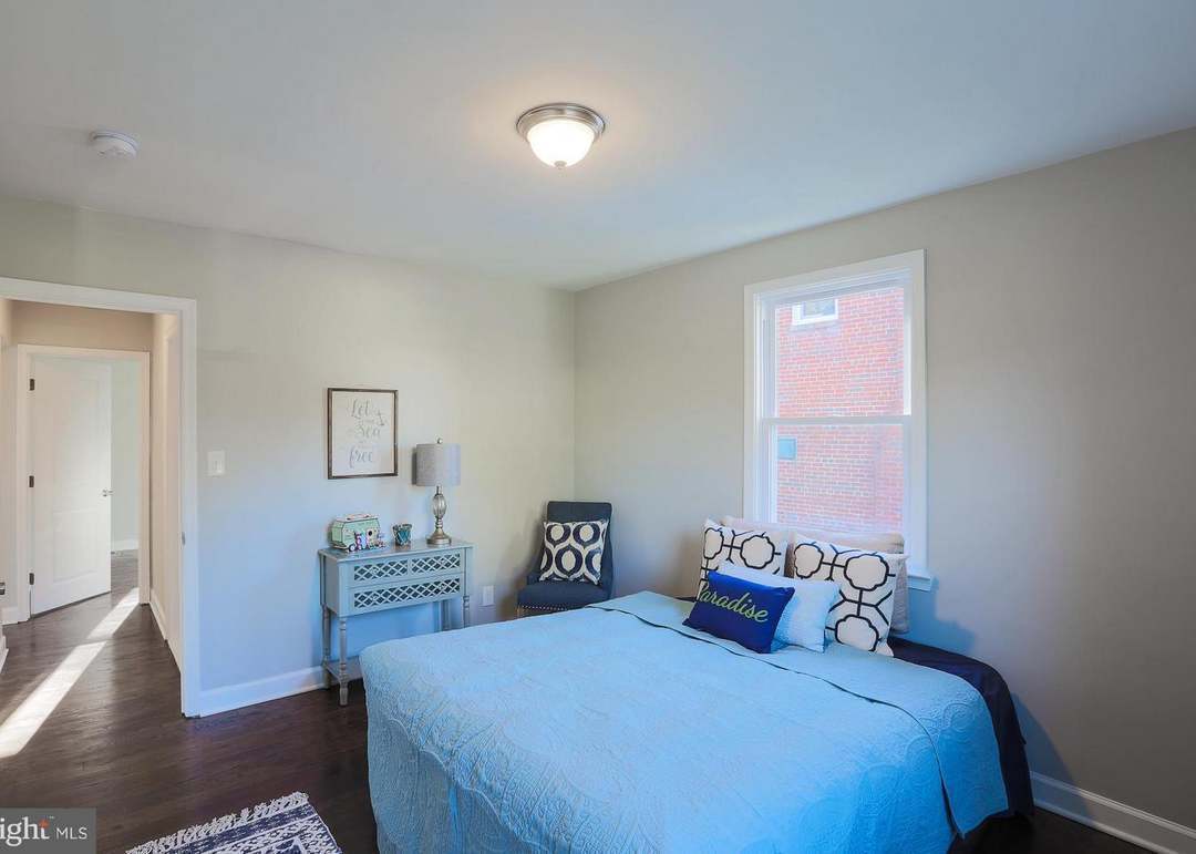 8727 Avondale Rd – photo 4