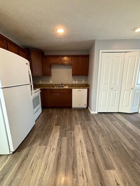911 N Riverside Dr unit 7 – photo 3