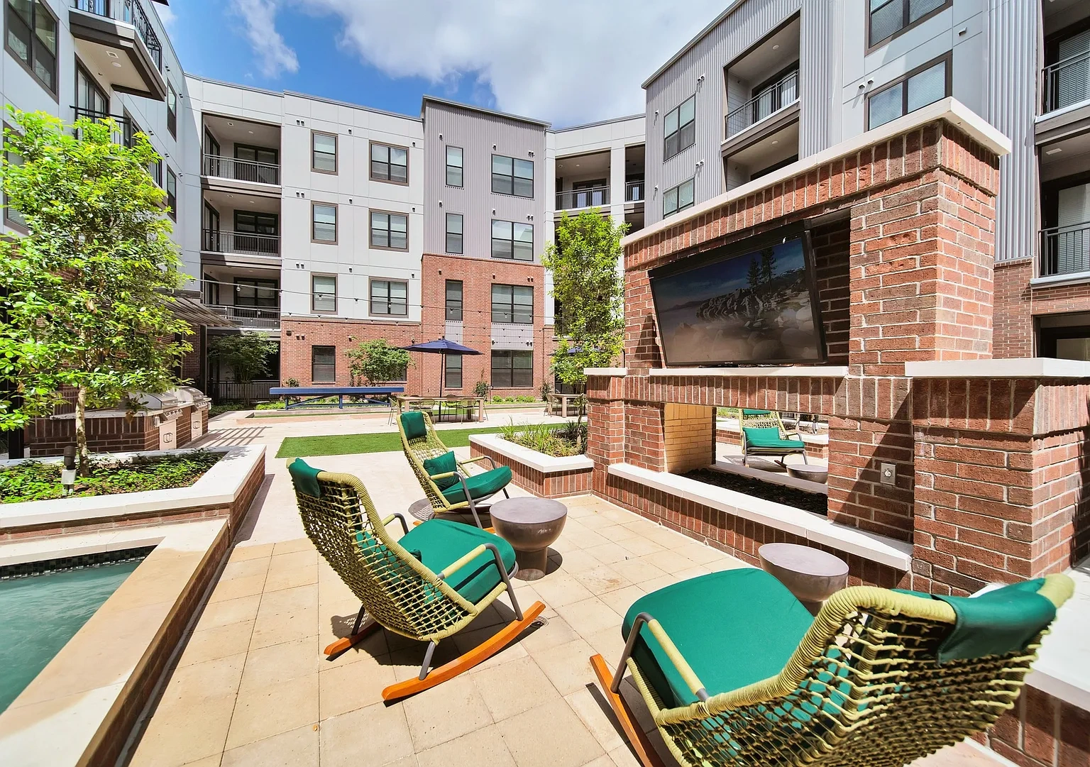 SYNC Sawyer Heights Apartments – photo 1