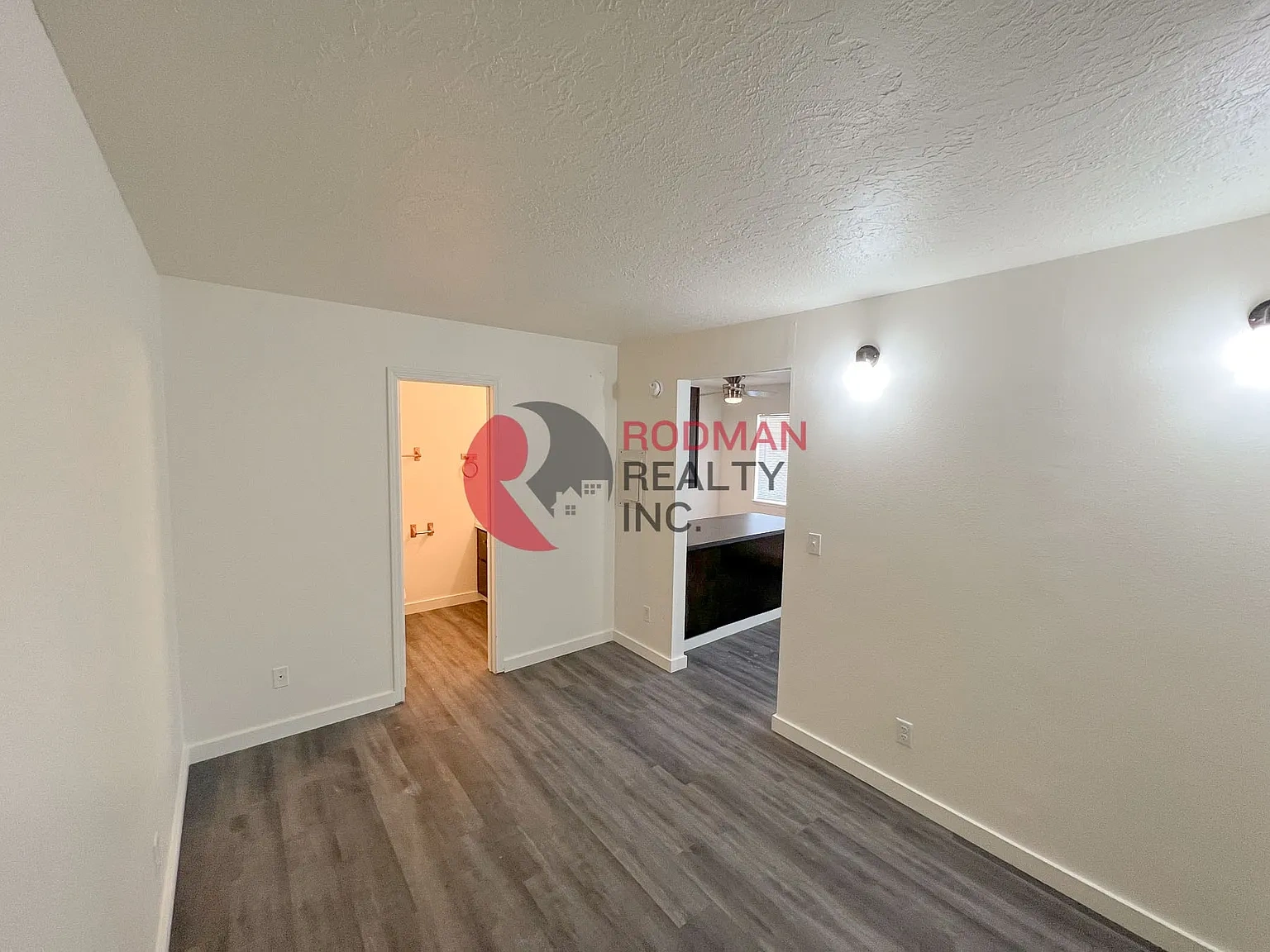 Studio West Apartments – photo 3