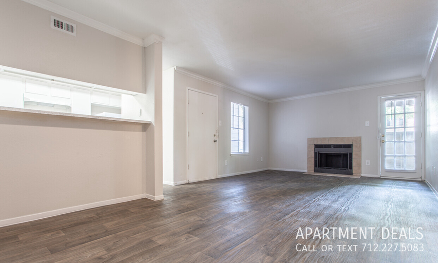 17636 Wayforest Dr – photo 1