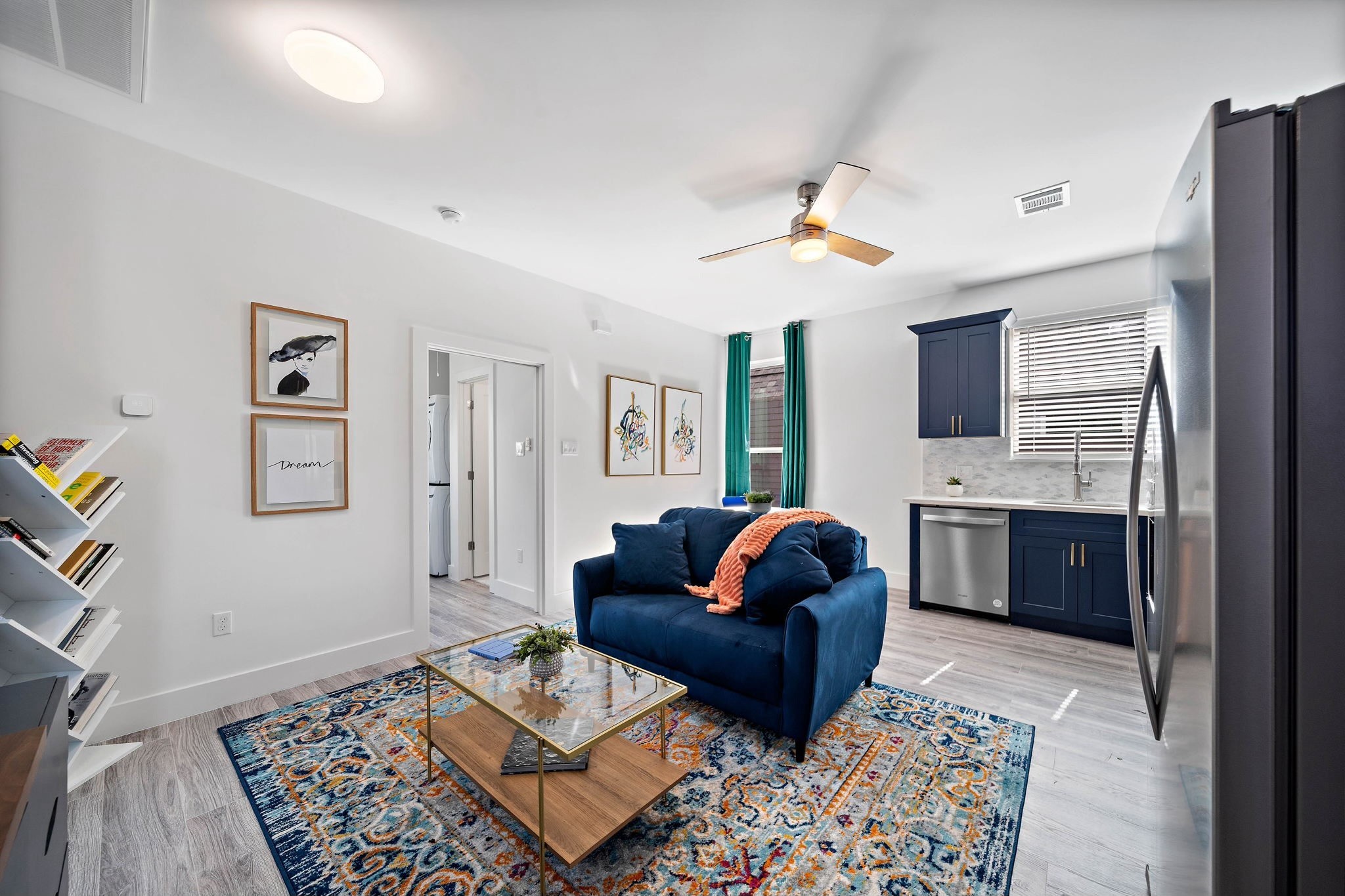 207 E 38th St unit B – photo 1