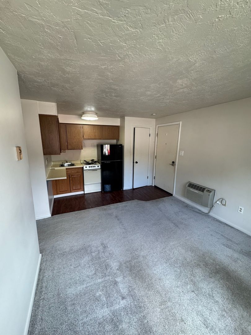 13 Lunar Ln unit 13 – photo 1