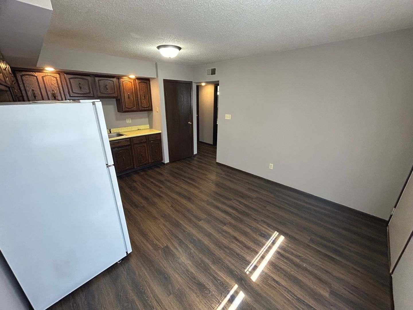 207 E Newkirk St unit 3 – photo 4