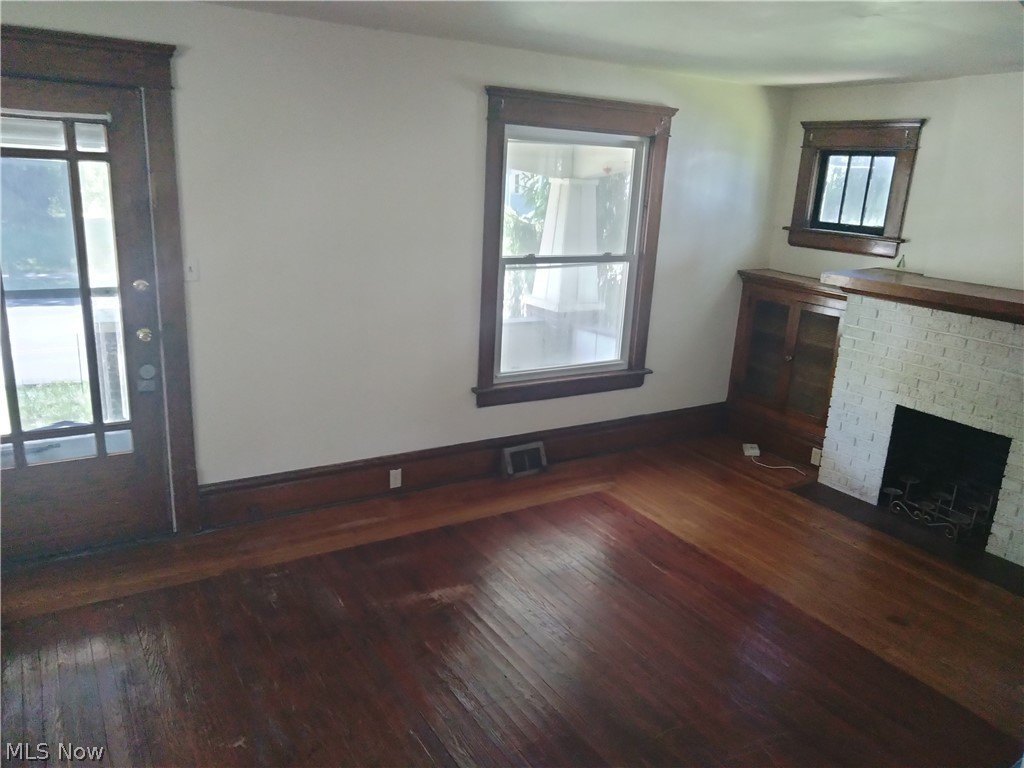 949 W Exchange St – photo 2
