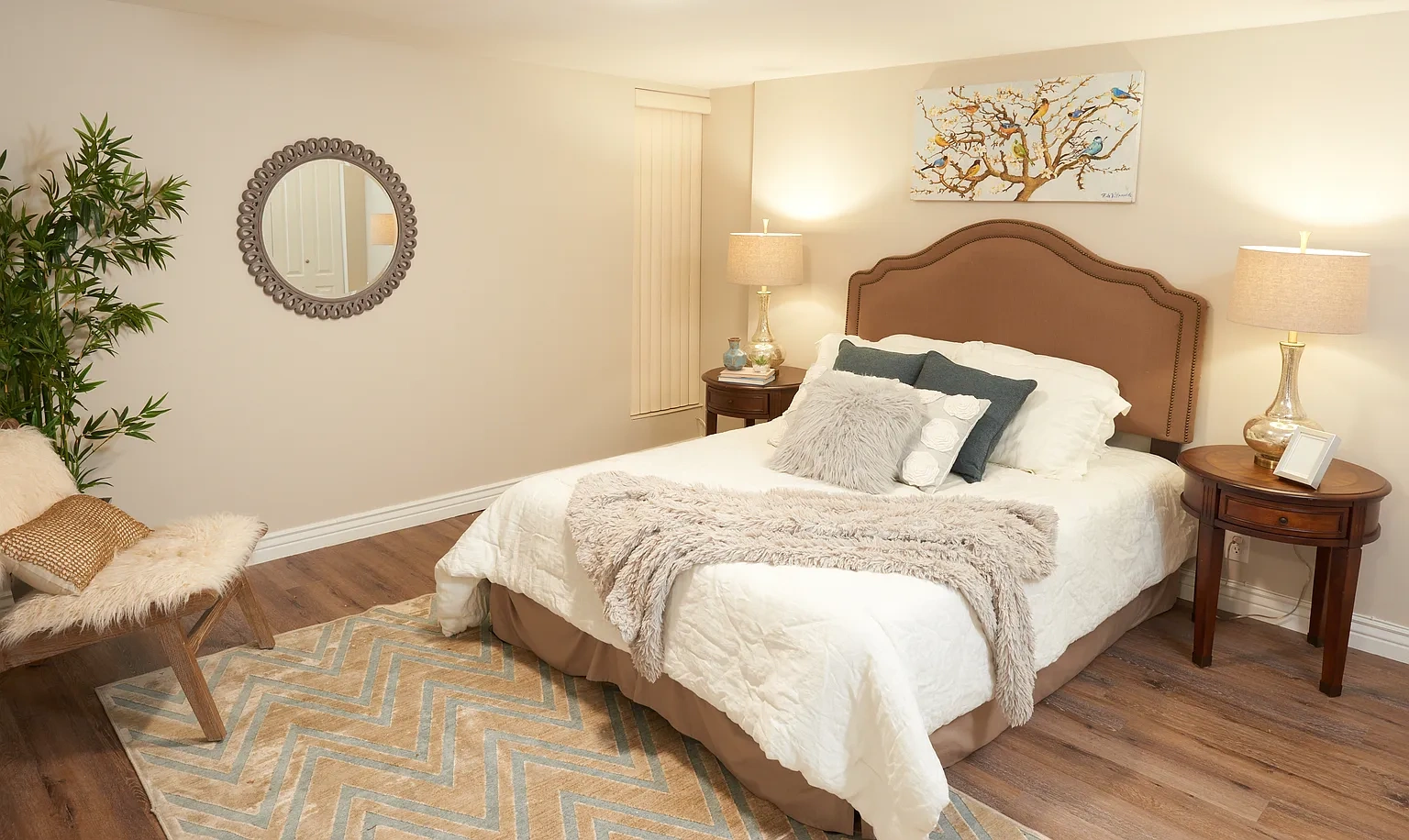 Donna Manor – photo 1