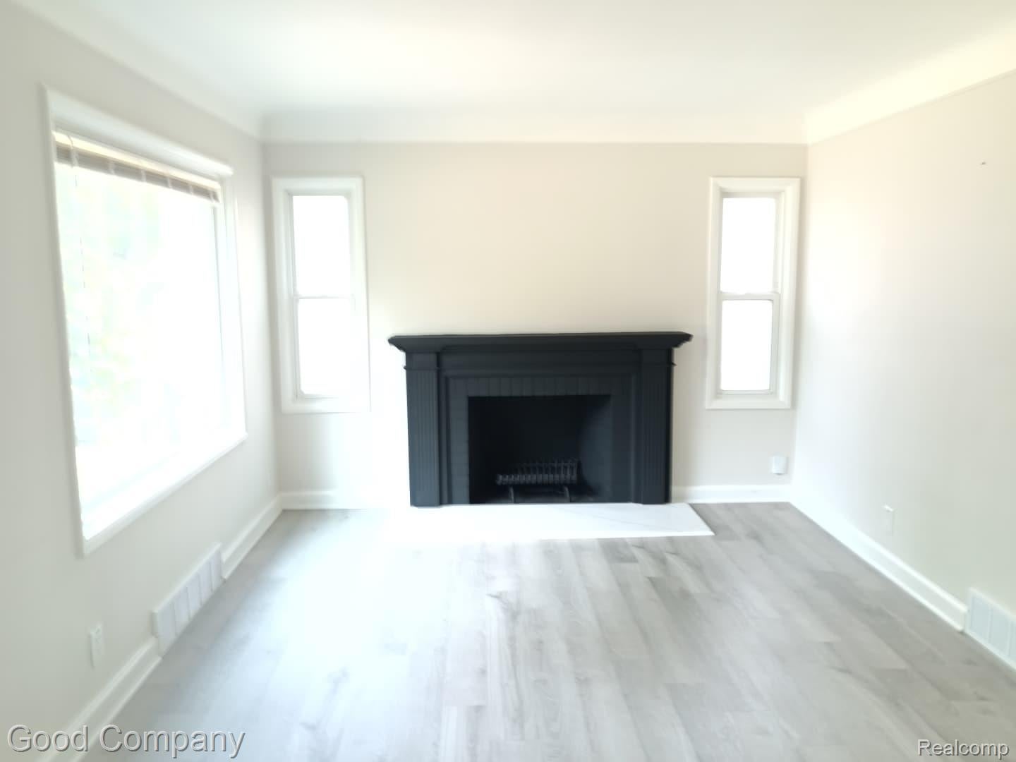 23570 Sherman St – photo 3