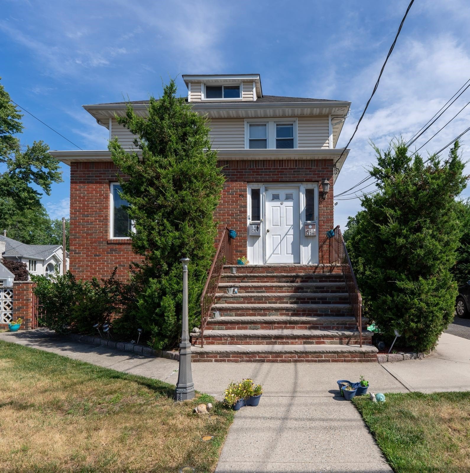236 Franklin St #1 – photo 2