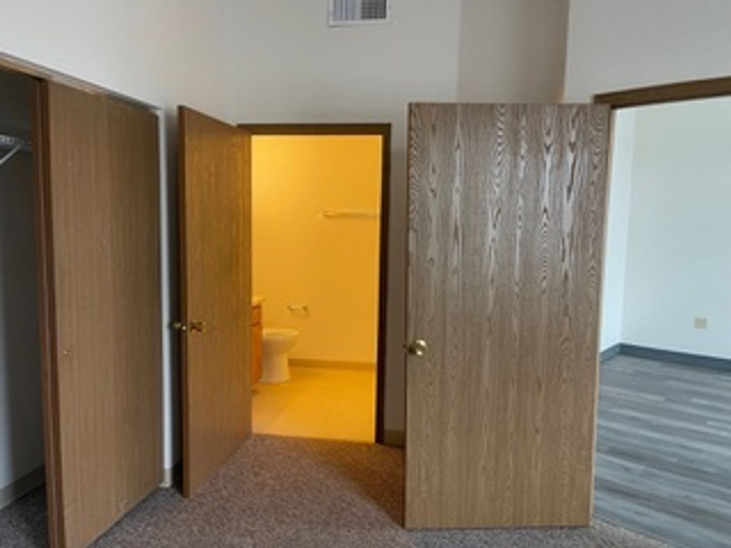 1 E Main St unit EX- WAITING LIST – photo 5