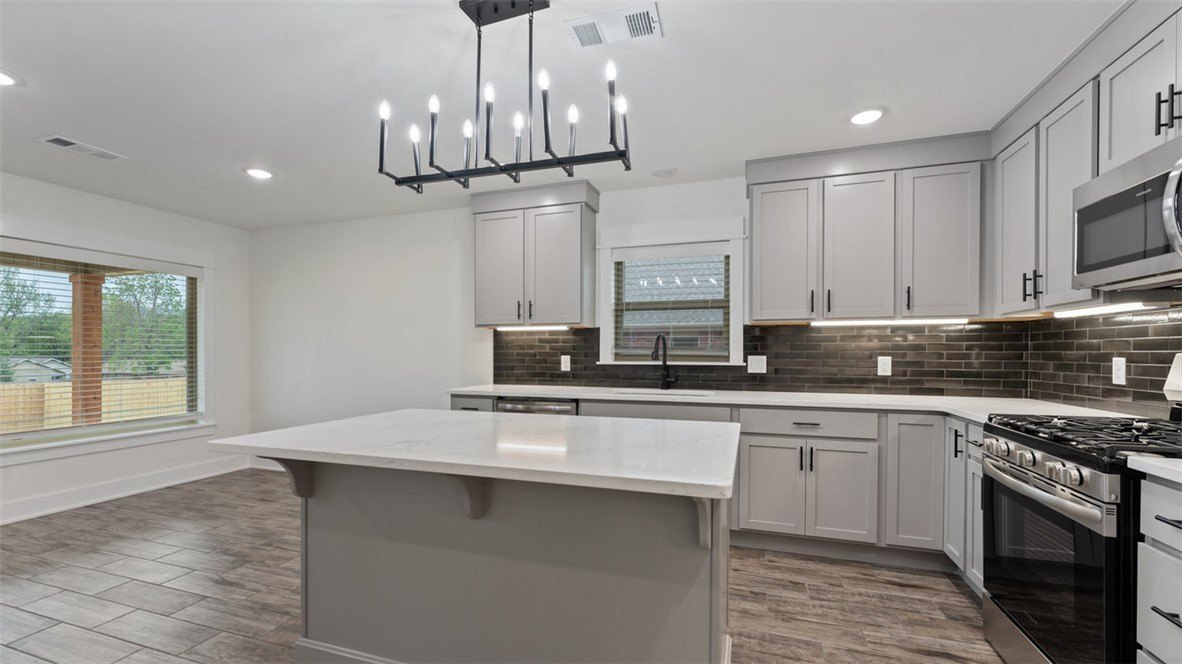 50 N Banner Ave – photo 5