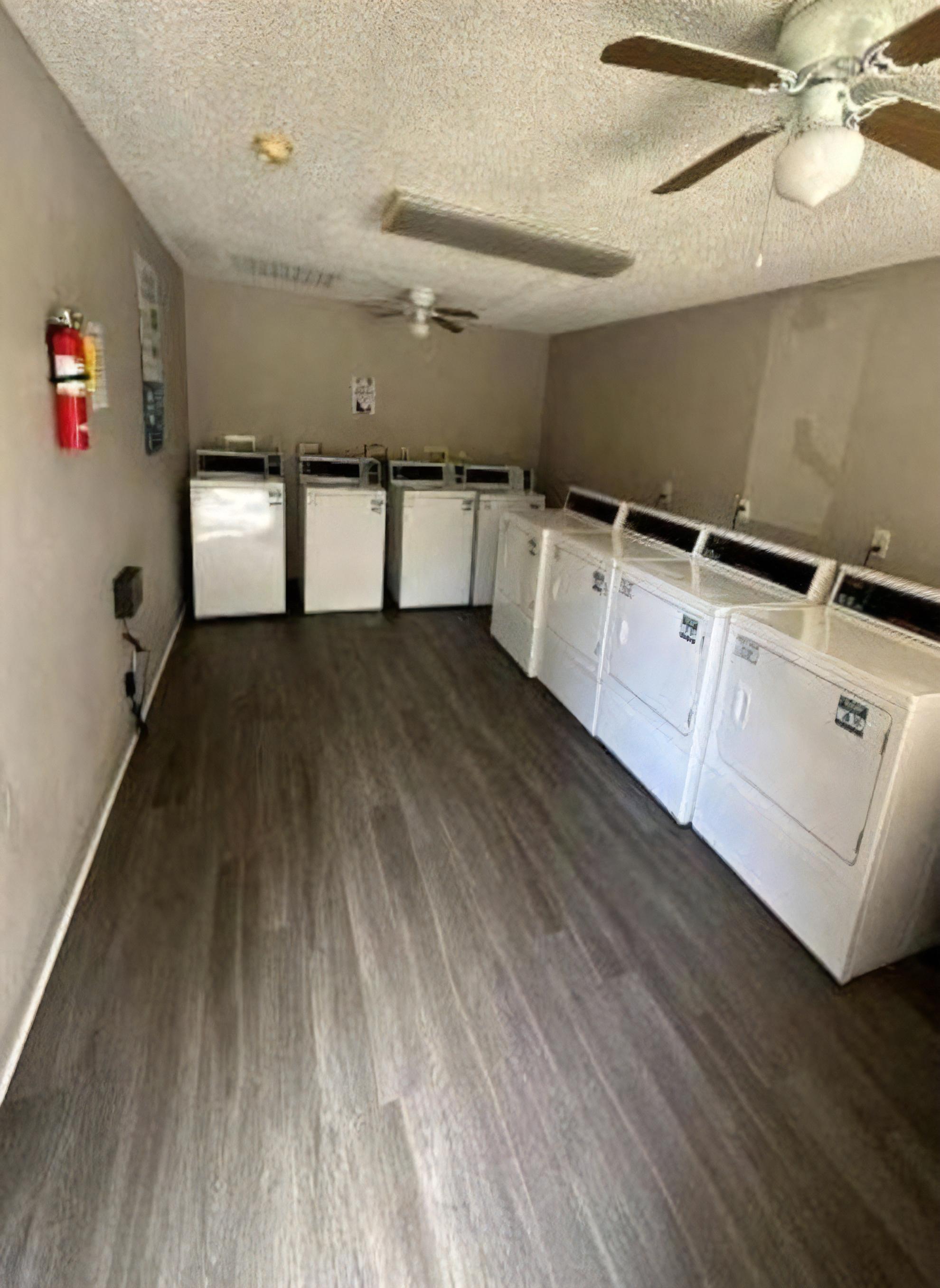 4804 W Bancroft St – photo 1