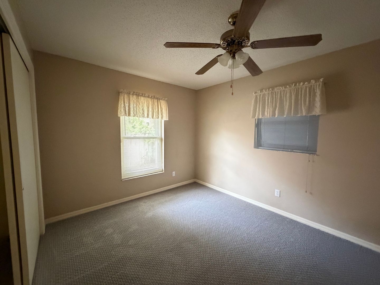 118 Edison St – photo 4