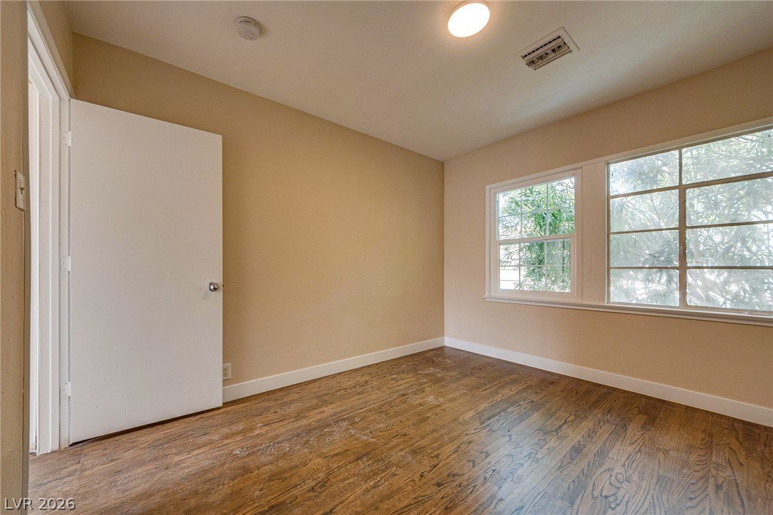 914 S 4th St #2 – photo 5