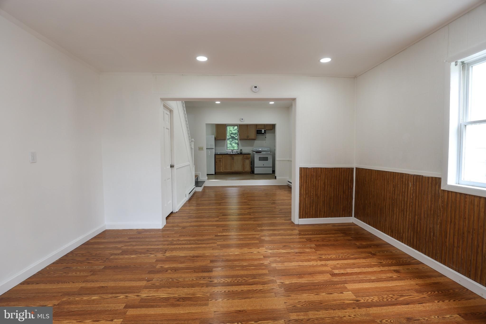 204 3rd St – photo 5