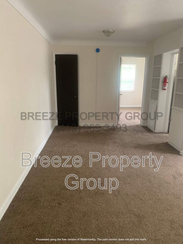 2445 W Bancroft St unit 2155-10 – photo 1