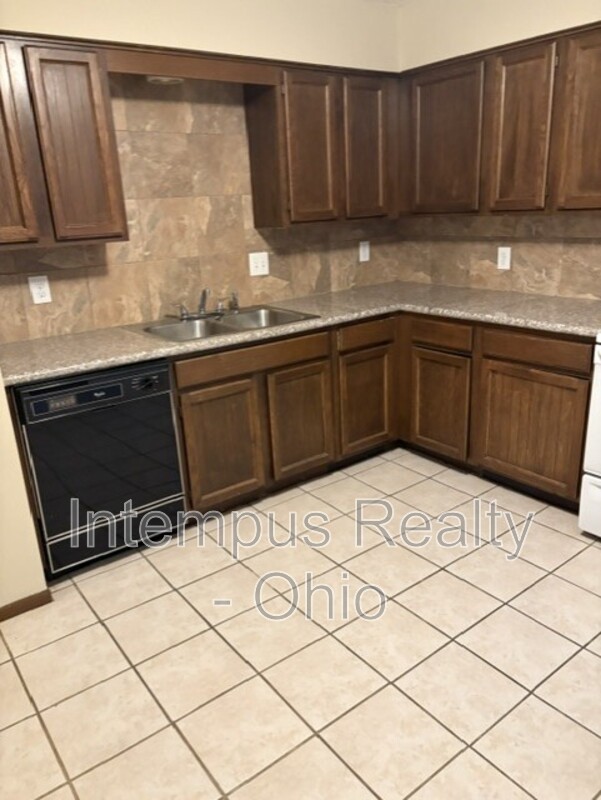 3805 Indian Run Dr unit 8 – photo 3