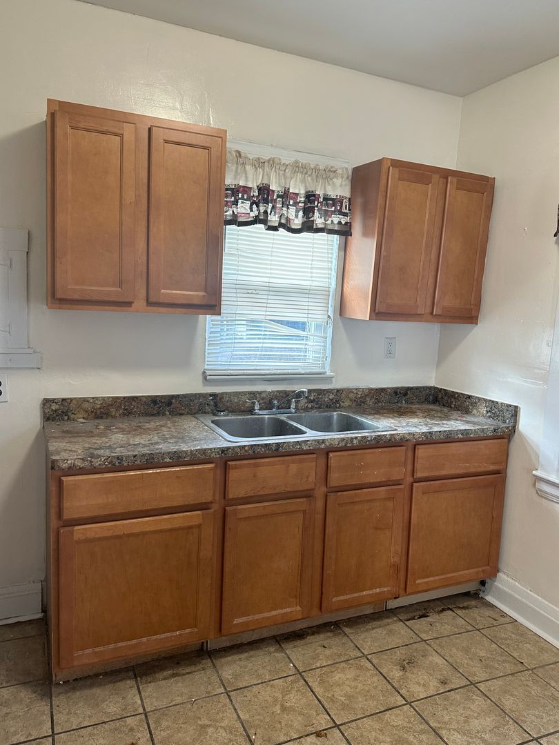 3618 E 143rd St – photo 5