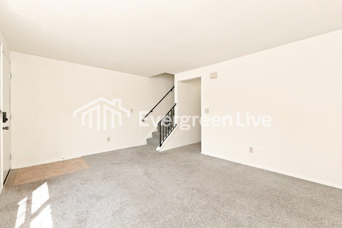 8271 Mt Carmel St – photo 4