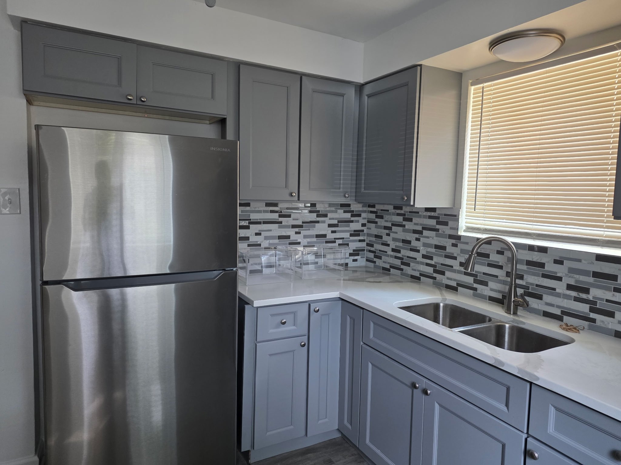 14605 Des Plaines St unit 1 W – photo 2
