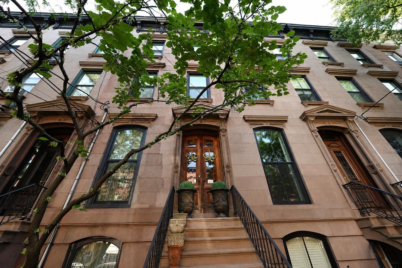 1009 Garden St – photo 2