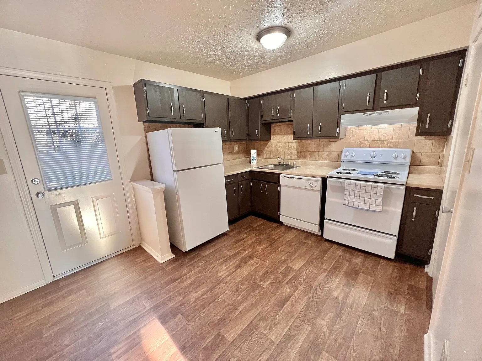 Glenview Apartments – photo 5