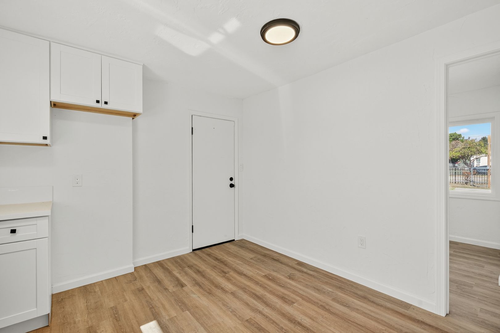 1023 W Congress St – photo 2