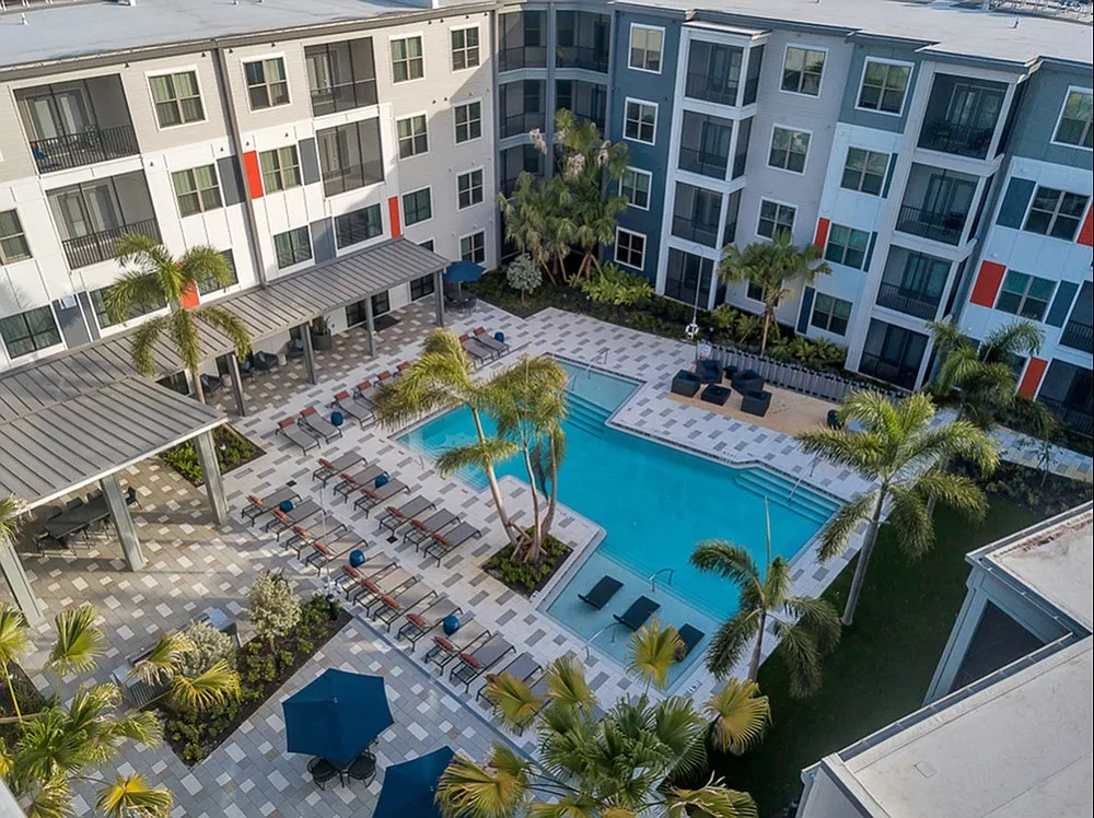 Nexus Brandon Apartments – photo 3