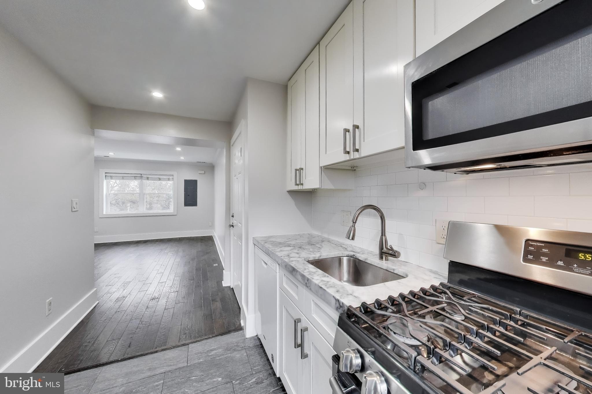 5031 H St SE #4 – photo 1