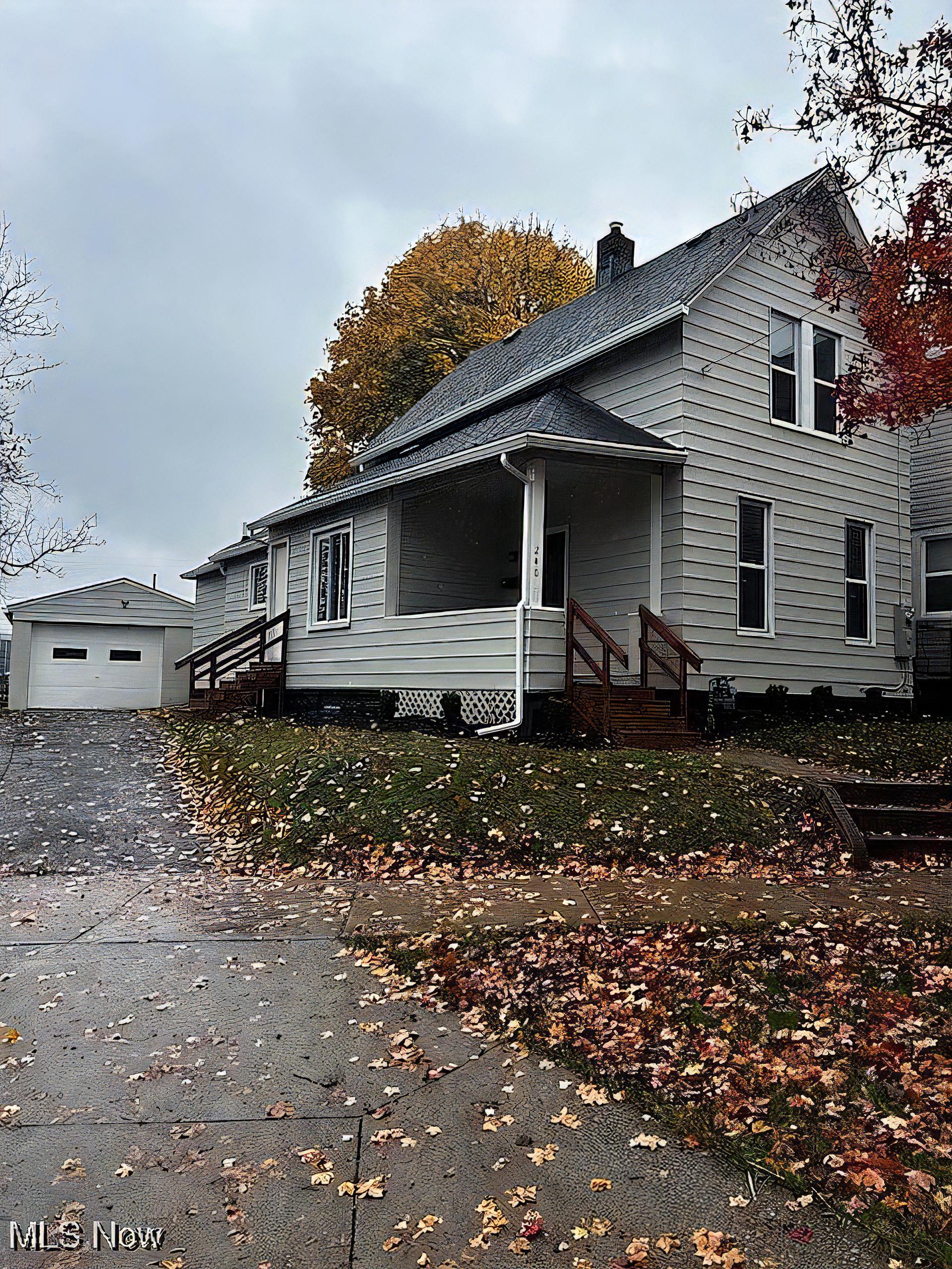 240 Arch St – photo 1