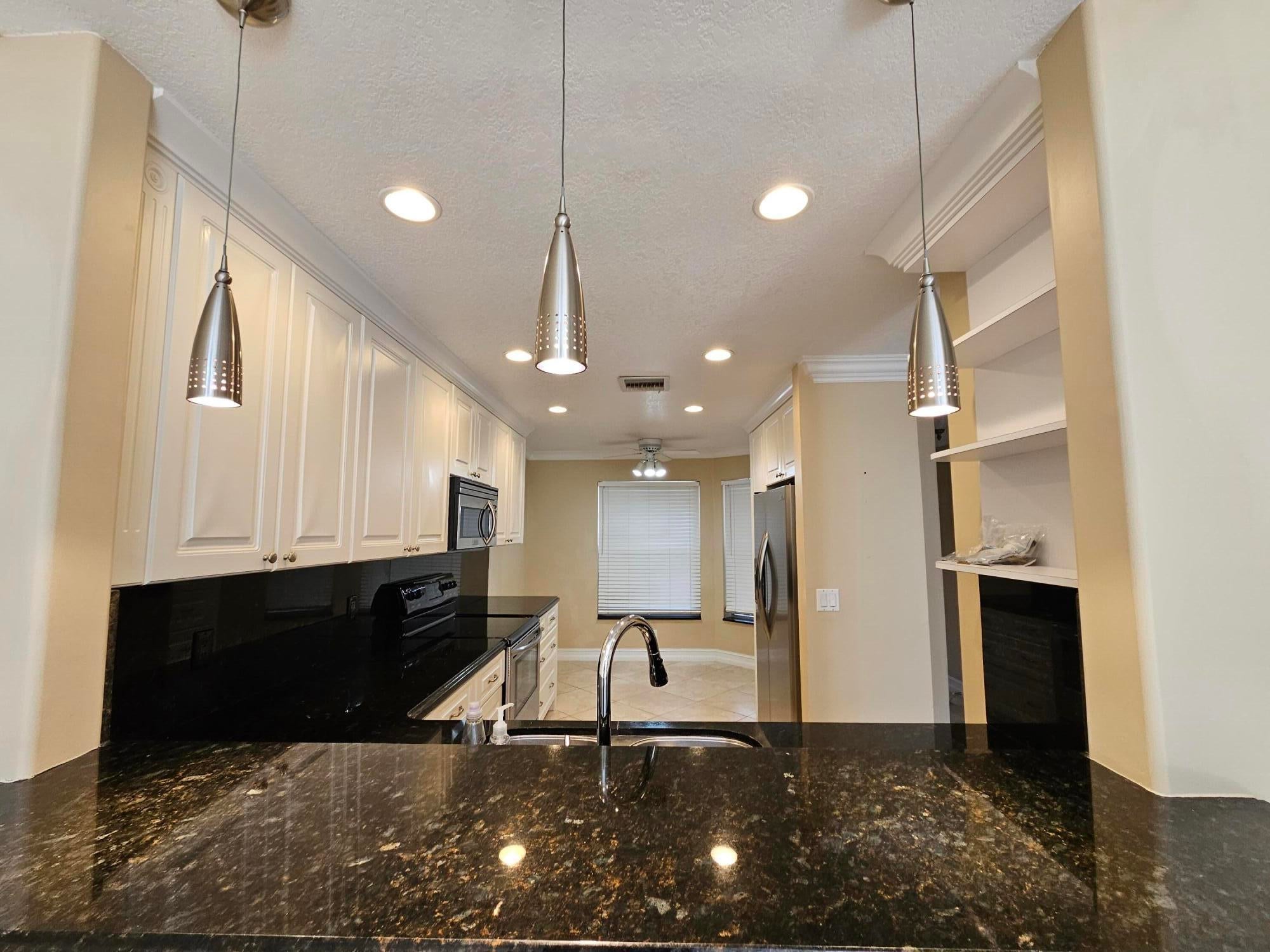 7526 Pinewalk Dr S unit 174 – photo 4