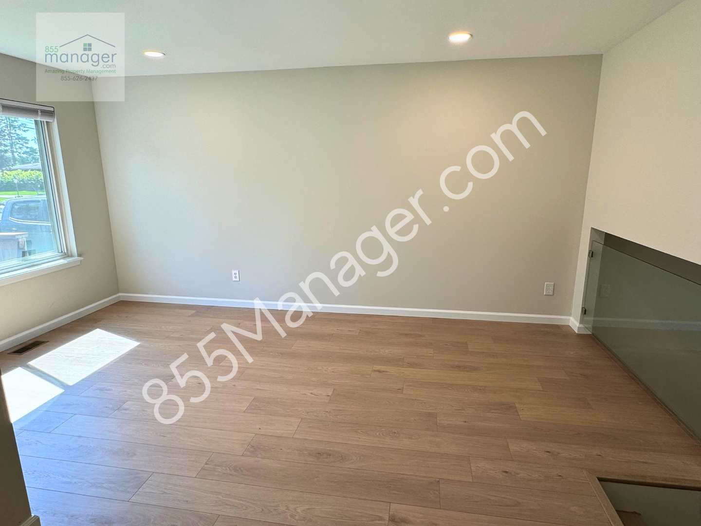 1040 Lalond St – photo 5
