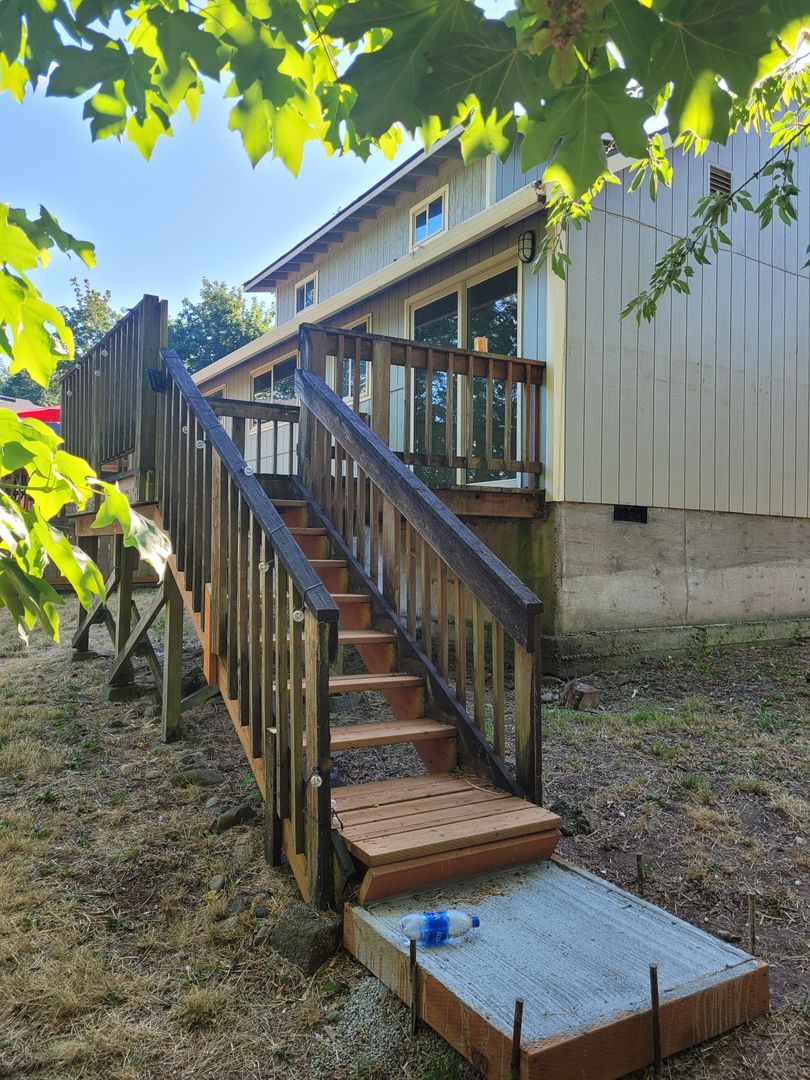 748 N 12th Ave – photo 2