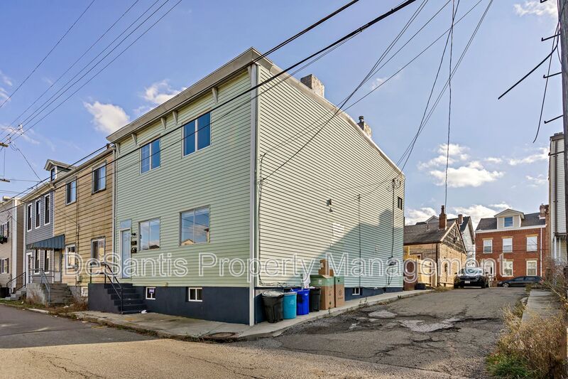 1129 Brabec St unit # 1 – photo 2