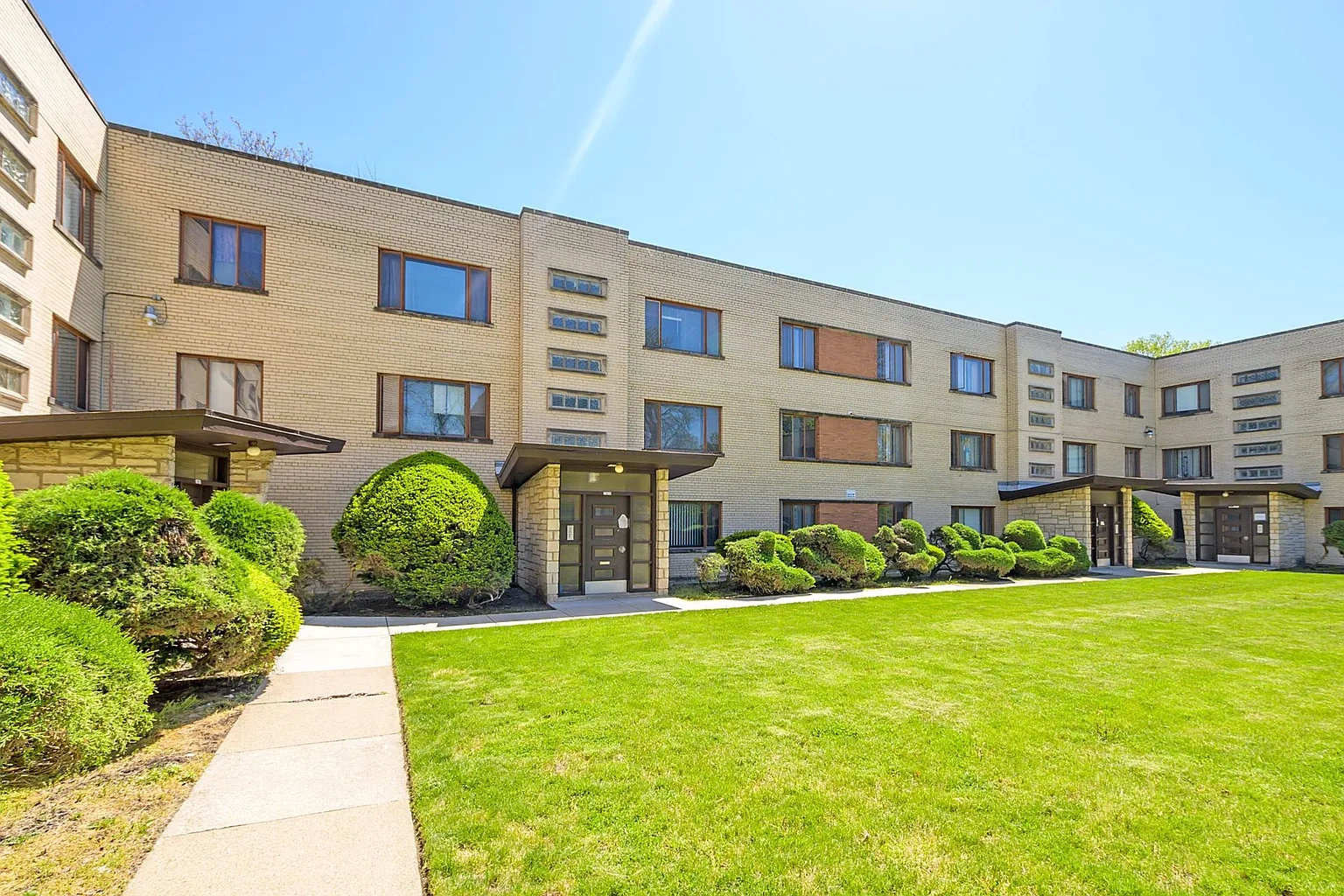 10539-10555 S Hale Ave – photo 2