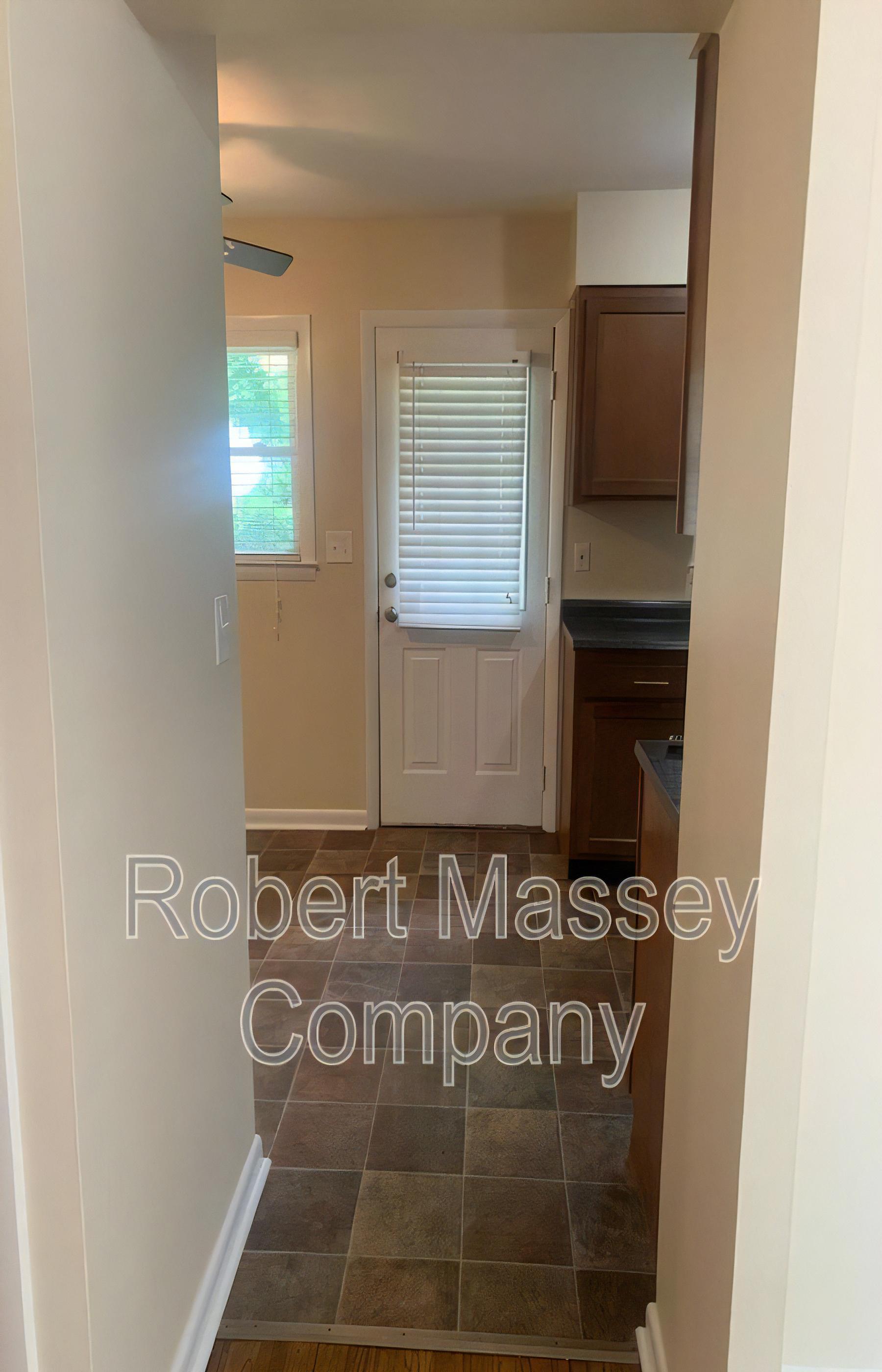 2611 Gardiner Ln – photo 4