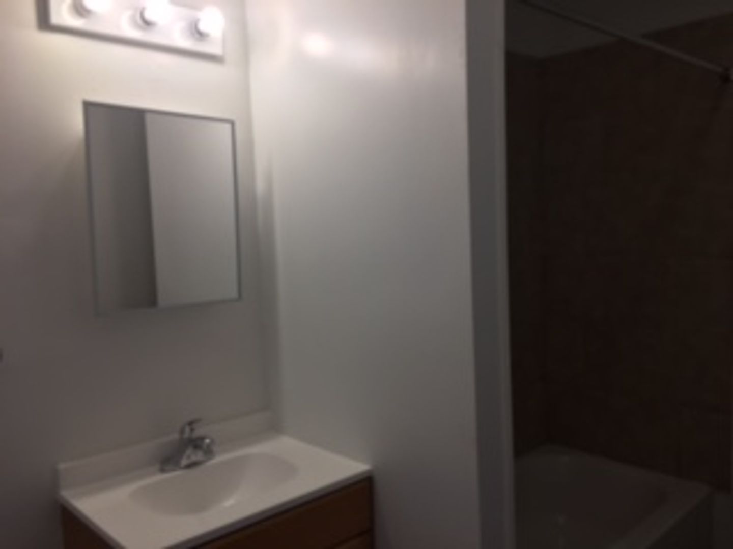 654 W College Ave unit 3 – photo 1