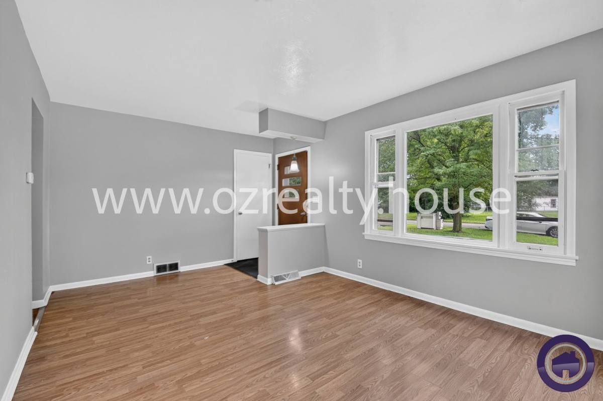 1703 Heatherdowns Blvd – photo 4