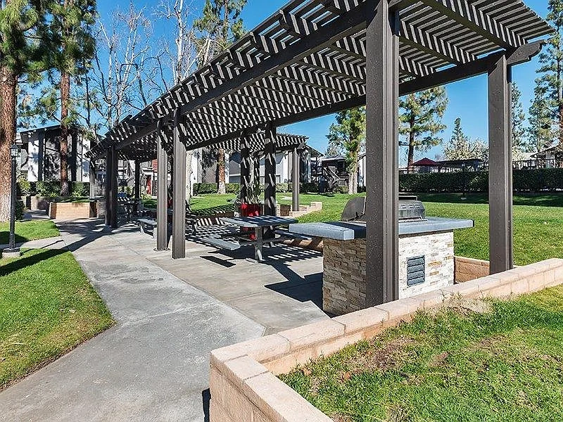 Portola Redlands – photo 4